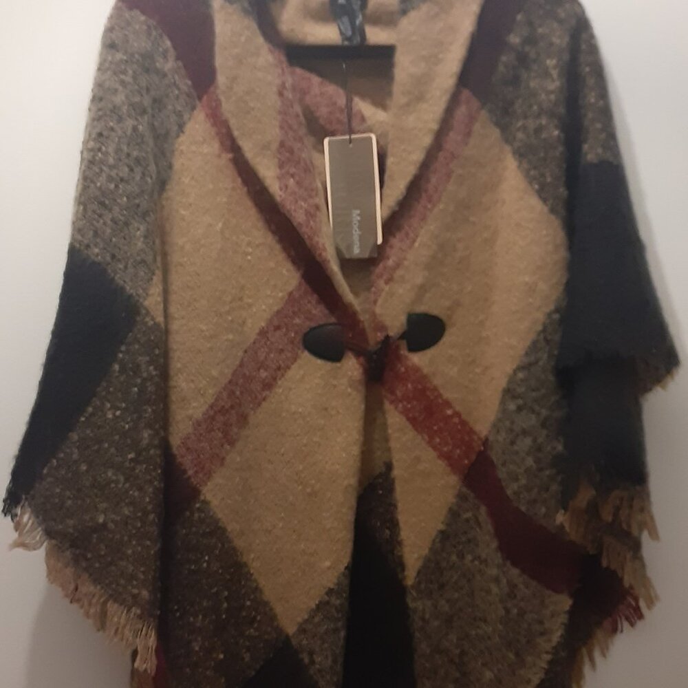 NWT Modena New York Poncho Wrap Cape with Fringe Plaid One Size